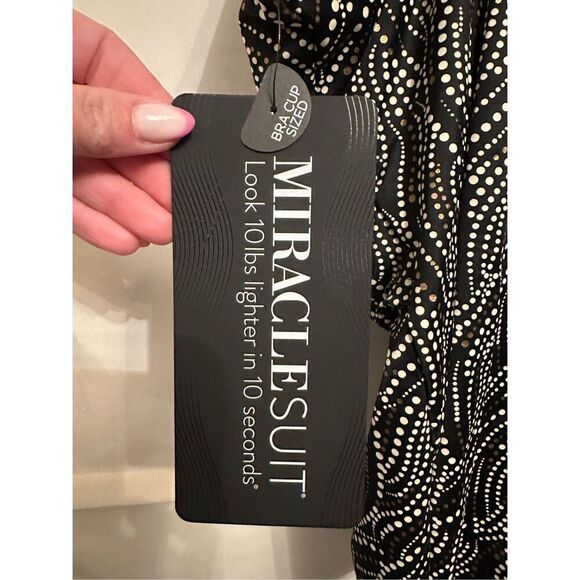 NWT Miraclesuit Women's Swim Black Bronze Plunge Underwired Tankini Top Size 38D - Picture 10 of 12